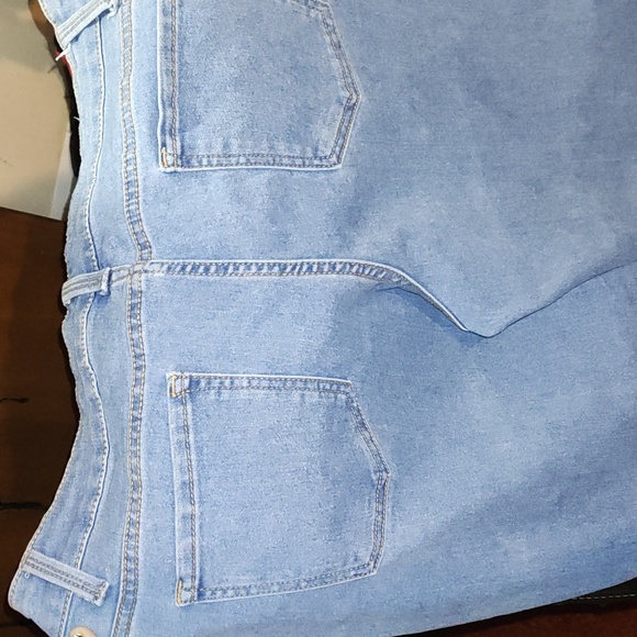 Woman's jeans - Picture 4 of 4